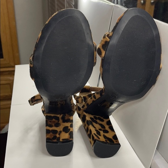 Heels BELLA MARIE Excellent condition new size 8.5 - Picture 5 of 7